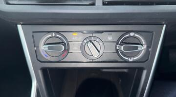 2024 Volkswagen 1.0 TSI Life DSG Euro 6 5-door (Black) - Image: 27