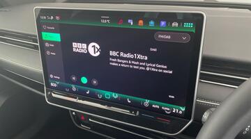 2025 Volkswagen Pro S 86kWh Match Plus Tourer Auto 5-door (Black) - Image: 15