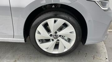 2025 Volkswagen ETSI MHEV Match DSG Euro 6 5-door (Grey) - Image: 5