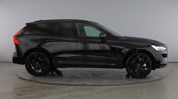 2025 Volvo 2.0 B5 MHEV Plus Black Edition Auto Euro 6 5-door (Black) - Image: 4