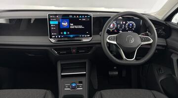 2025 Volkswagen 2.0 TDI Match DSG Euro 6 5-door (Black) - Image: 8