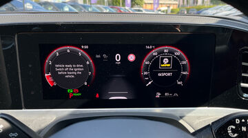 2025 Volkswagen ETSI MHEV R-Line DSG Euro 6 5-door (Black) - Image: 13