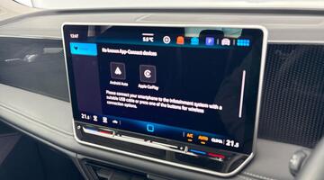 2025 Volkswagen ETSI MHEV Life DSG Euro 6 5-door (Red) - Image: 27