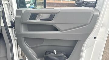 2025 Volkswagen 2.0 TDI 600 Auto Euro 6 4-door (Beige) - Image: 36