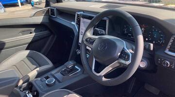 2025 Volkswagen 2.0 TDI Style Auto 4Motion Euro 6 4-door (Red) - Image: 6