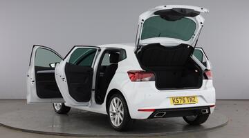 2025 SEAT 1.0 TSI FR DSG Euro 6 5-door (White) - Image: 11