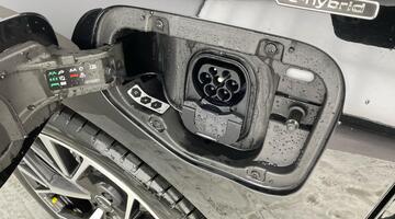 2025 Audi E-hybrid Launch Edition Sportback S Tronic Euro 6 5-door 26kWh (Black) - Image: 40