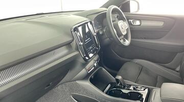 2025 Volvo 2.0 B4 MHEV Plus DCT Auto Euro 6 5-door (Blue) - Image: 2