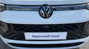 2025 Volkswagen TSI eHybrid 19.7kWh R-Line DSG Euro 6 5-door (White) - Image: 46