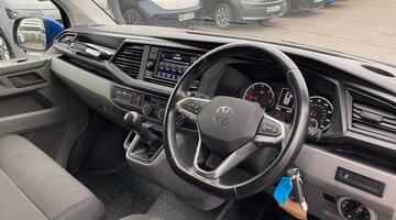 2023 Volkswagen 2.0 TDI T30 Highline FWD SWB Euro 6 5-door (Blue) - Image: 6