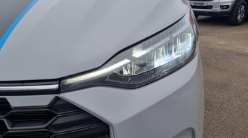 2026 Ford 320 Duratec 11.8kWh Sport Crew Van Auto Euro 6 5-door (Grey) - Image: 28