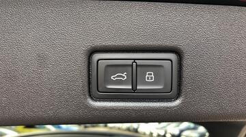 2025 Audi 2.0 TDI Launch Edition S Tronic quattro Euro 6 5-door (Black) - Image: 27