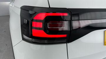 2023 Volkswagen 1.0 TSI Black Edition Euro 6 5-door (White) - Image: 29