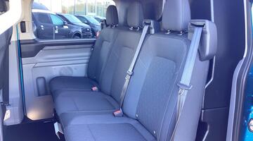 2025 Ford 2.0 320 EcoBlue Limited Crew Van L1 H1 Euro 6 5-door (Blue) - Image: 9