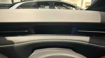 2025 Volkswagen Pro 77kWh Match Plus Tourer Auto 5-door (Grey) - Image: 18