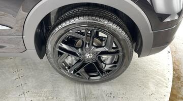 2025 Volkswagen 1.0 TSI Black Edition Euro 6 5-door (Black) - Image: 28