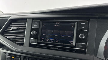 2022 Volkswagen 2.0 TDI T3Highline FWD SWB Euro 6 5-door (White) - Image: 16