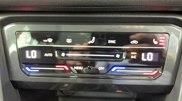 2021 Volkswagen TSI Active Euro 6 5-door (Red) - Image: 21