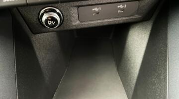 2025 Audi TFSI 35 Black Edition Sportback S Tronic Euro 6 5-door (Green) - Image: 17