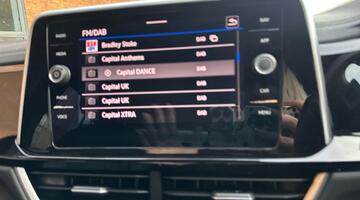 2022 Volkswagen TSI R-Line DSG Euro 6 5-door (Black) - Image: 15