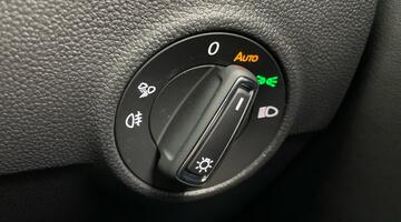 2025 Volkswagen TSI R-Line DSG Euro 6 5-door (Multicolour) - Image: 23