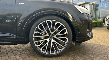 2025 Audi 3.0 TDI V6 50 Vorsprung Tiptronic quattro Euro 6 5-door (Black) - Image: 5