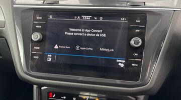 2022 Volkswagen 2.0 TDI Life DSG Euro 6 5-door (Blue) - Image: 26