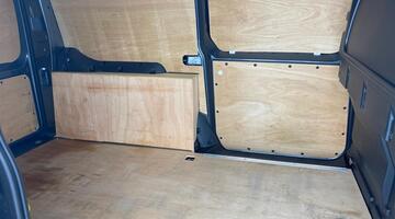 2025 Volkswagen TSI eHybrid 19.7kWh C20 Commerce Pro Cargo Flexible Crew Van DSG LWB Euro 6 6-door (Grey) - Image: 29