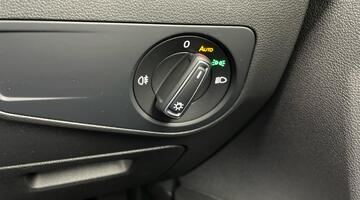 2021 Volkswagen TSI Active Euro 6 5-door (Red) - Image: 14