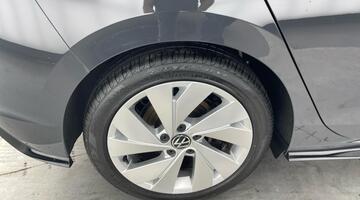 2022 Volkswagen TSI R-Line Euro 6 5-door (Grey) - Image: 22