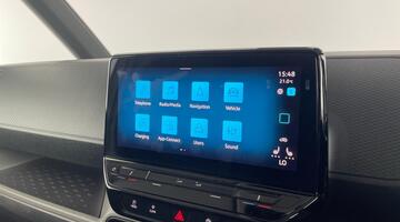 2024 Volkswagen Pro 77kWh Commerce Plus Auto 5-door (Silver) - Image: 18