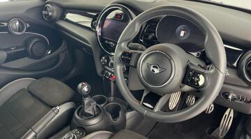 2021 MINI Cooper Sport Euro 6 5-door (Red) - Image: 6