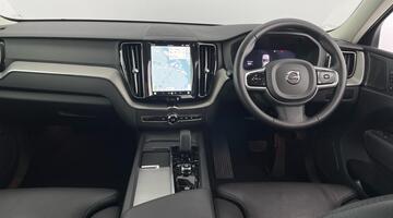 2024 Volvo 2.0 B5 MHEV Plus Auto Euro 6 5-door (Black) - Image: 8