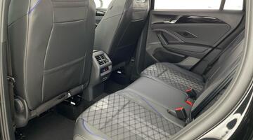 2025 Volkswagen ETSI MHEV R-Line DSG Euro 6 5-door (Black) - Image: 36