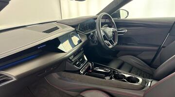 2024 Audi 93.4kWh Carbon Black Auto quattro 4-door (Silver) - Image: 2