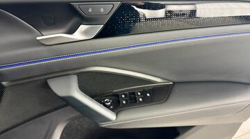 2025 Volkswagen ETSI MHEV R-Line DSG Euro 6 5-door (Black) - Image: 24