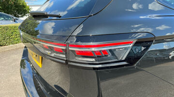 2025 Volkswagen ETSI MHEV R-Line DSG Euro 6 5-door (Black) - Image: 37