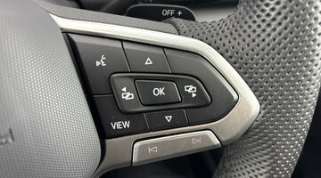 2025 Volkswagen TSI R-Line DSG Euro 6 5-door (White) - Image: 16