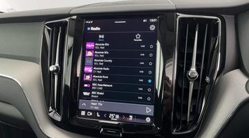 2024 Volvo 2.0 B5 MHEV Plus Auto Euro 6 5-door (Grey) - Image: 28