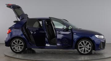 2025 Audi 1.0 TFSI 30 S line Sportback S Tronic Euro 6 5-door (Blue) - Image: 10