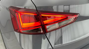 2025 SEAT 1.0 TSI FR Black Edition Euro 6 5-door (Multicolour) - Image: 31