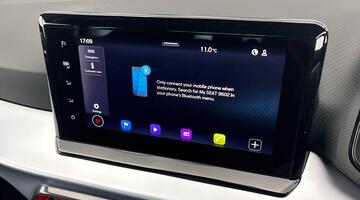 2025 SEAT 1.0 TSI FR DSG Euro 6 5-door (White) - Image: 17