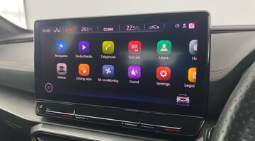 2022 CUPRA 2.0 TSI VZDSG 4-doorive Euro 6 5dr (Grey) - Image: 18