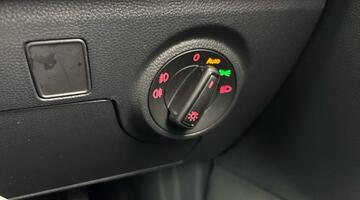 2024 SEAT 1.0 TSI FR Sport Euro 6 5-door (Red) - Image: 25