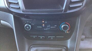 2021 Ford 200 EcoBlue Leader L1 Euro 6 5-door (White) - Image: 21