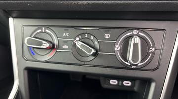 2023 Volkswagen 1.0 TSI Life DSG Euro 6 5-door (Blue) - Image: 13