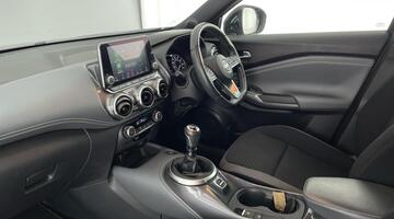 2022 Nissan 1.0 DIG-T N-Connecta Euro 6 5-door (Grey) - Image: 2