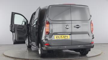 2025 Volkswagen 2.0 TDI T3Commerce Pro Auto FWD LWB Euro 6 5-door (Grey) - Image: 11