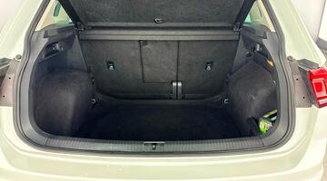 2021 Volkswagen TSI Life Euro 6 5-door (White) - Image: 28