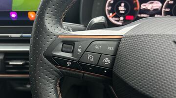 2022 CUPRA TSI V1 DSG Euro 6 5-door (Black) - Image: 22